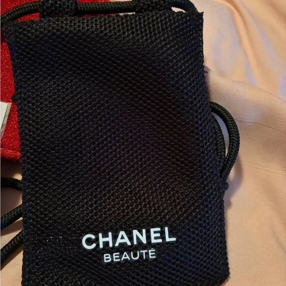 Chanel Beauté Red purse VIP gifts with purchase BUNDLE!!!! - Picture 10 of 16
